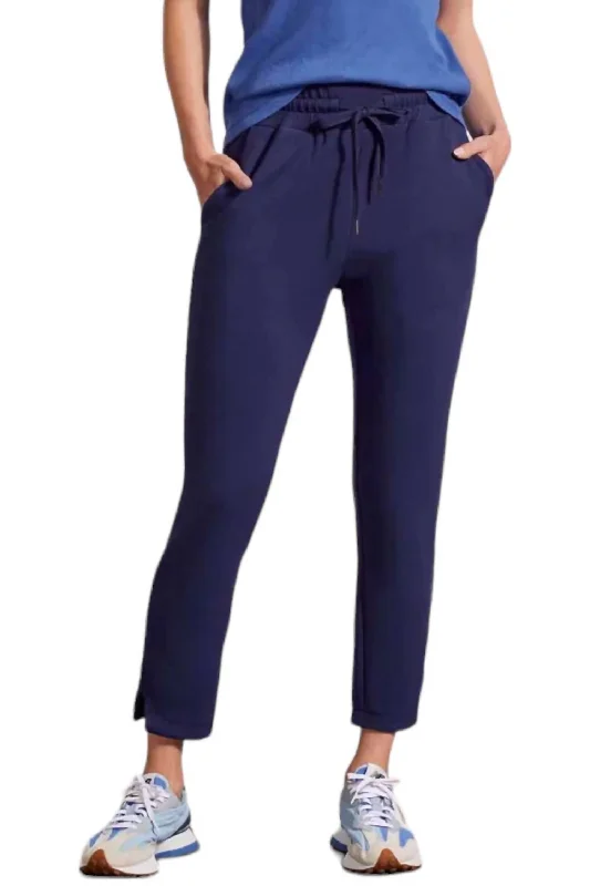 Big Savings Capri Jogger Pants In Navy