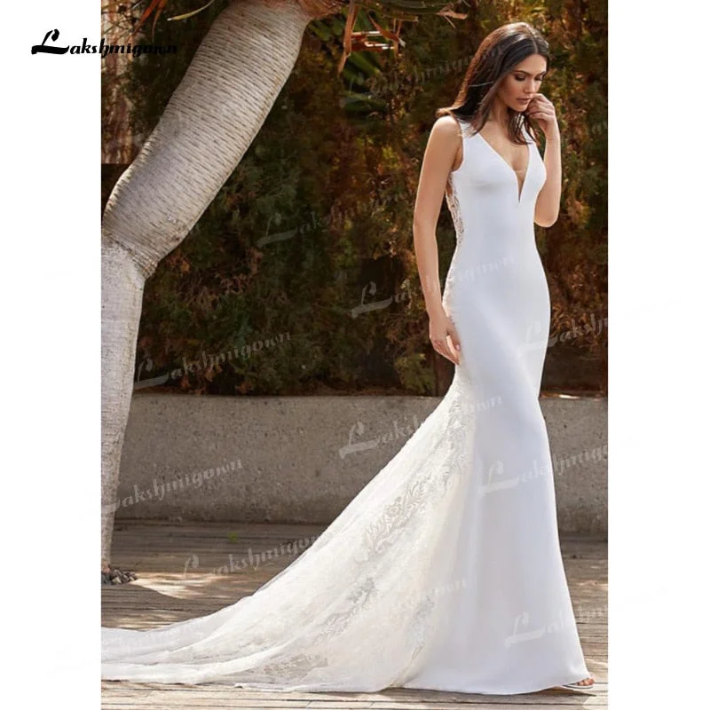 Ride The Style Wave Roycebridal Charming Tulle & Soft Satin Mermaid Wedding Dresses V-Neck Sleeveless Illusion Lace Appliques Chapel Train Bride Gowns Trouwjurk