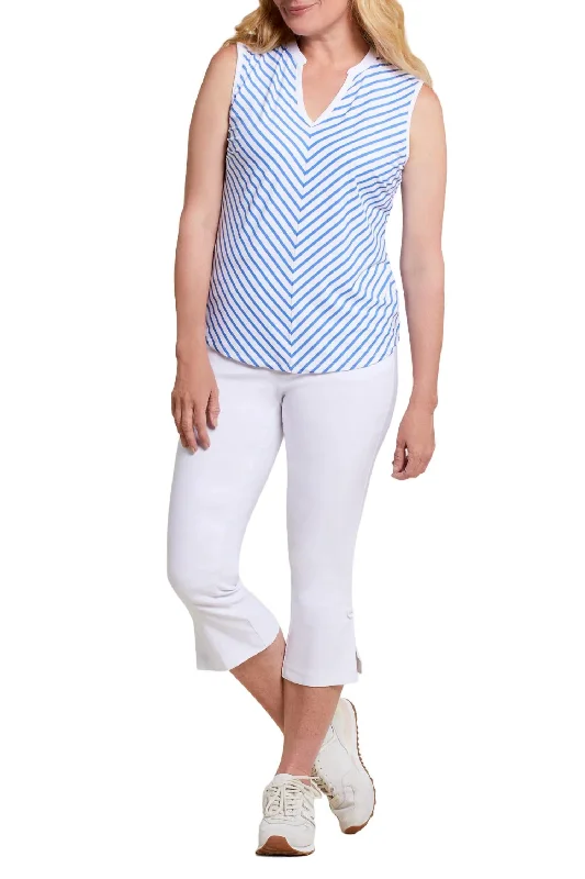 Style Your Wardrobe Flatten It Pull On Capri With Buttons In White