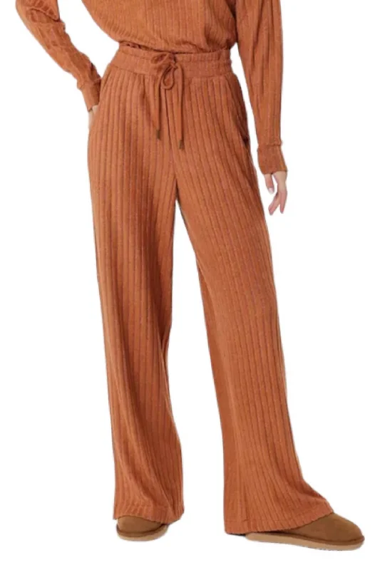 Versatile Wardrobe Essentials Cosy Ii Straight Leg Pant In Light Brown