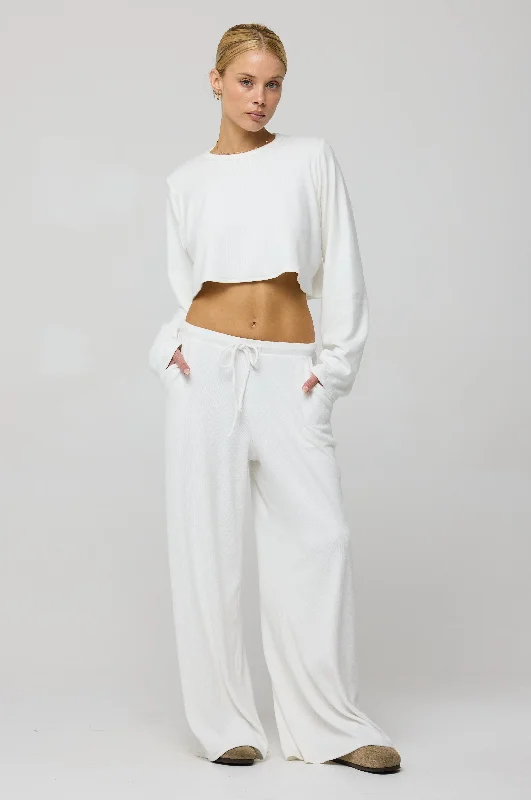 Edgy Fashion Boyfriend Crop Rib in White