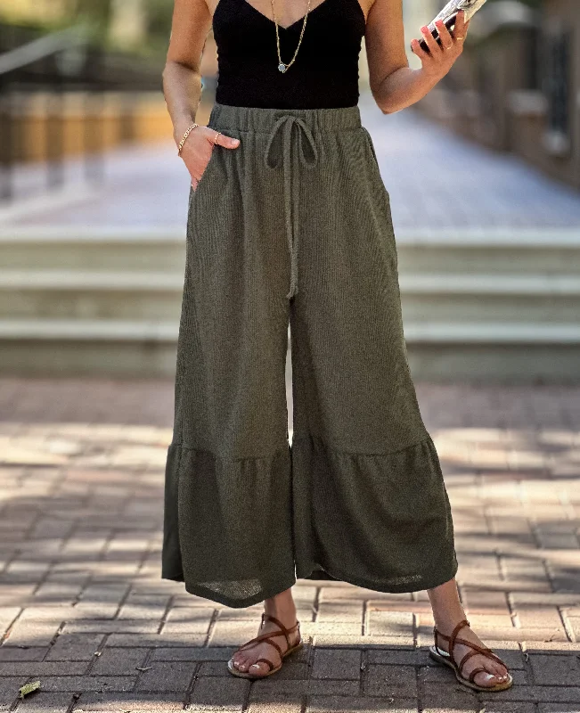 Crazy Discounts, Hurry Up Thermal Tiered Wide Leg Crop Pants