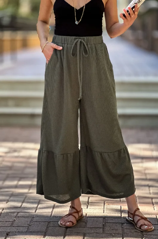 Seasonal Clearance Waffle Knit Tiered Wide Leg Crop Pants