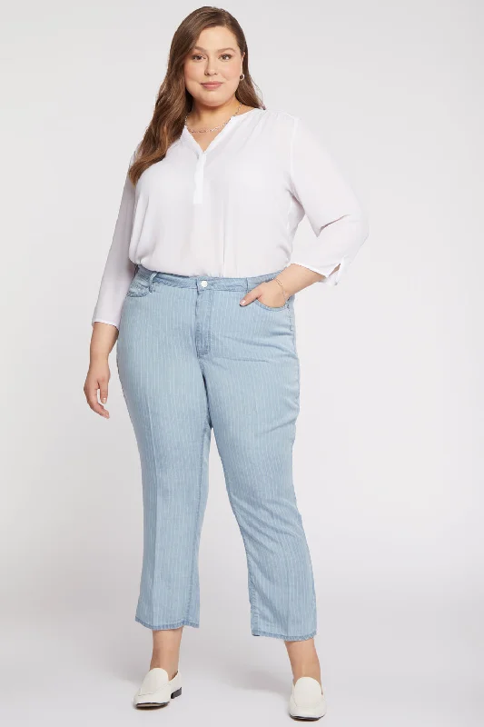 Trendy Street Style Attire Relaxed Straight Ankle Jeans In Plus Size - Summerville Stripes