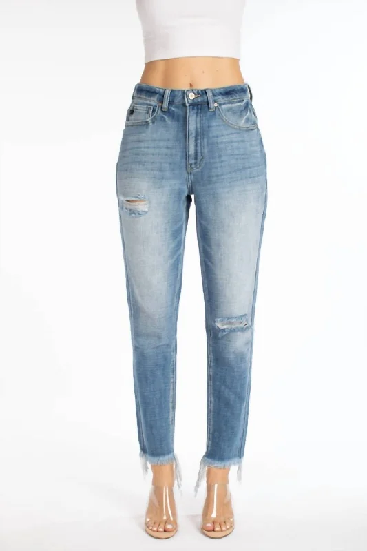 Chic Outfits High Rise Frayed Ankle Mom Jean In Light Wash